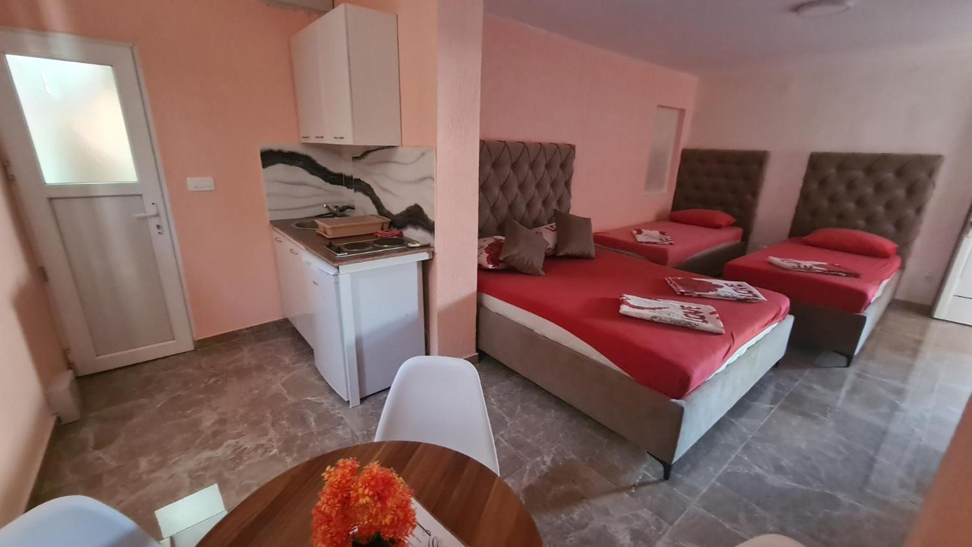 Apartment Bulatovic *